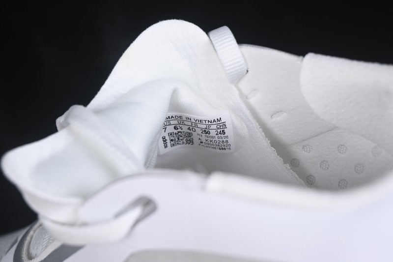 Adidas HyperBoost Edge M Running Shoes with Breathable Cushioning - KK0288
