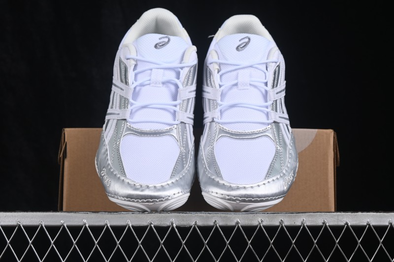 Asics Hypersync Retro Sneakers with Breathable Lightweight Sole - 1203A879-100