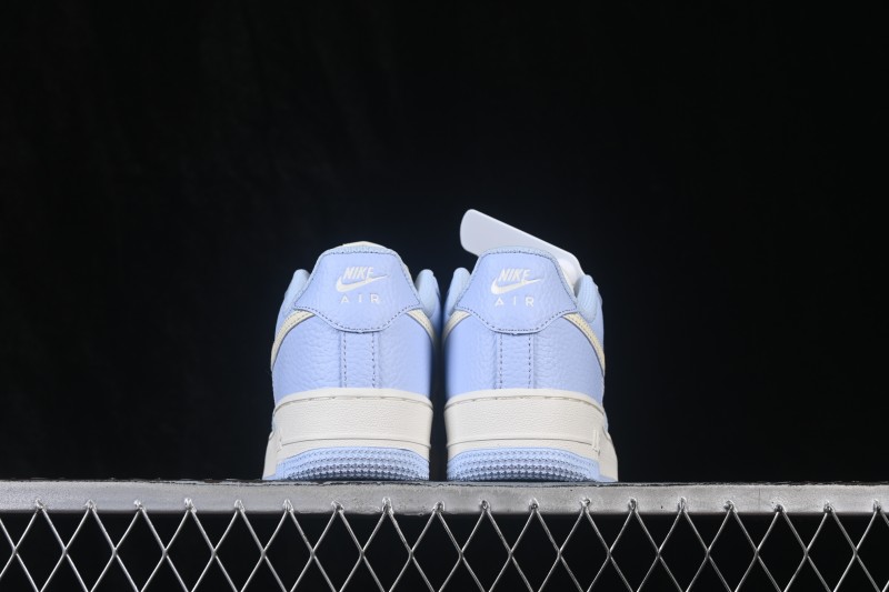 Nike Air Force 1 '07 Low Casual Skateboarding Shoes with Full-Length Air Cushion - IV3222-400