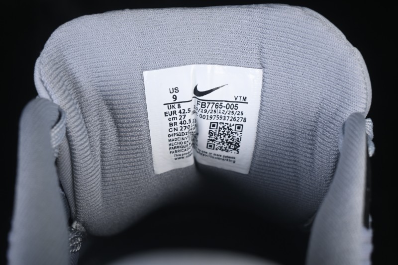 Nike Journey Run Cushioned Low-Top Running Shoes with Anti-Slip and Abrasion-Resistant Sole - FB7765-005