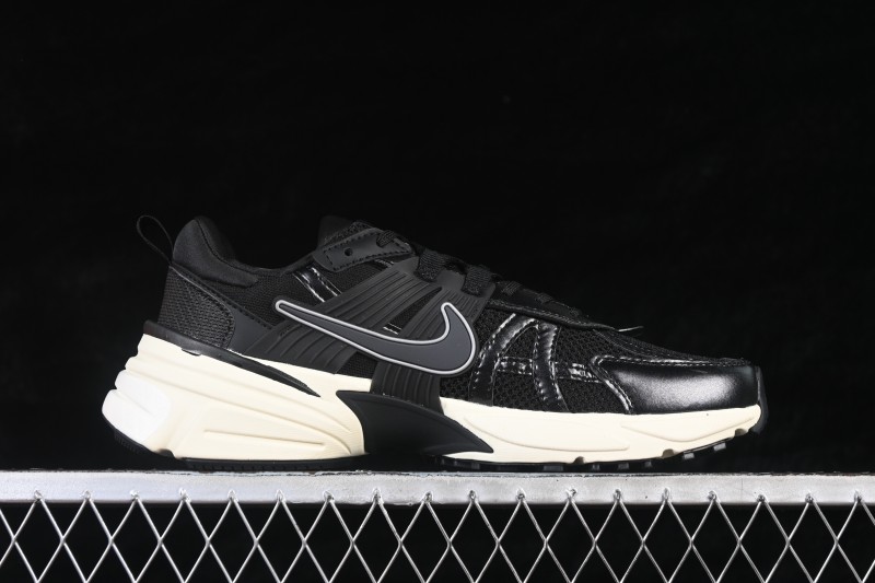 Nike V2K Run Retro Low-Top Running Shoes with Cushlon Foam Cushioning - FD0736-012