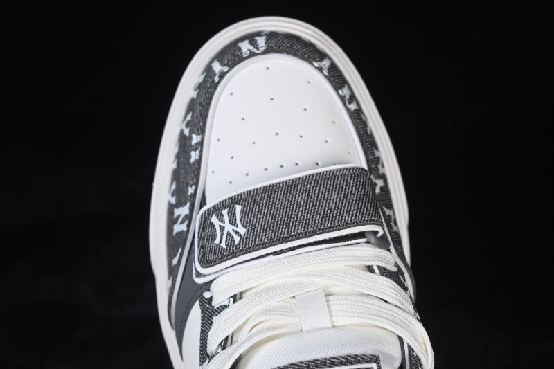 NEW YORK YANKEES Chunky Liner Pocket Monogram Thick-Soled Casual Running Shoes - 3ASXM026N50CGS