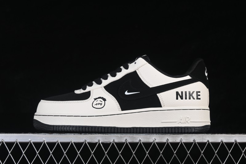 Nike Air Force 1 '07 Low Basketball Shoes with Black and White Contrast Design - BK1916-005