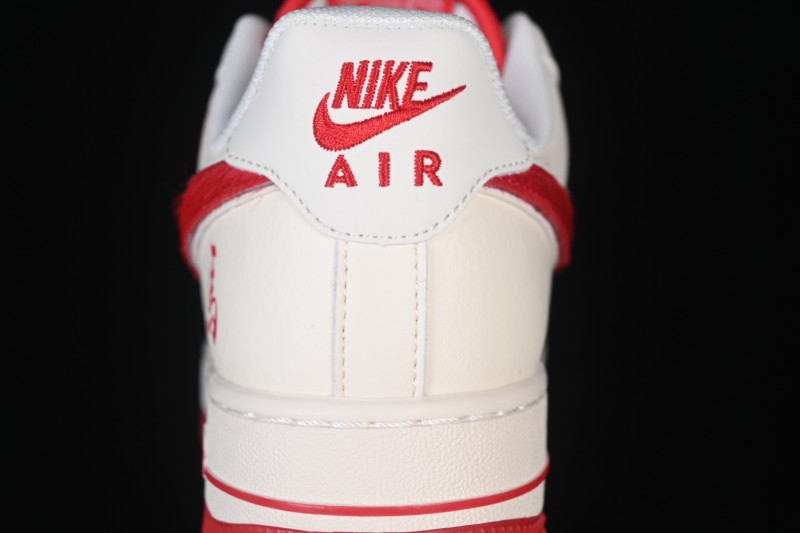 Nike Air Force 1 07 Low Classic Basketball Sneakers for Casual Wear - HT5088-626
