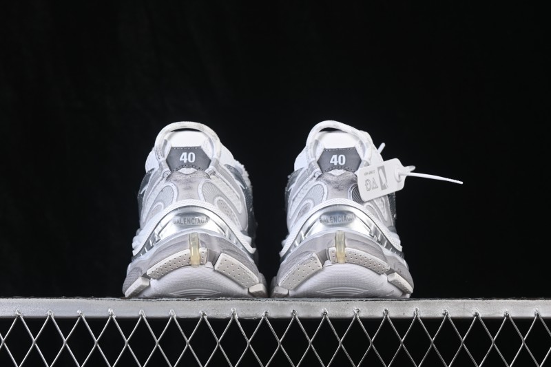 Balenciaga Runner 2 Nylon Retro Sneakers with Athletic Cushioning - W3RXP9110
