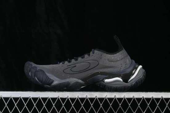 Balenciaga Anatomic Runner Low-Top Lifestyle Sneakers with Five-Toe Structure - WANRN1100