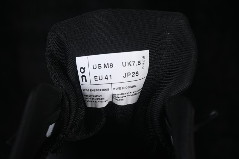 On Cloudtilt Comfortable Slip-Resistant Low-Top Casual Urban Running Shoes - Black