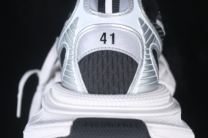 Balenciaga Phantom Sneaker High-Tech Running Shoes for Men with Urban Streetwear Design - W3XGM1190