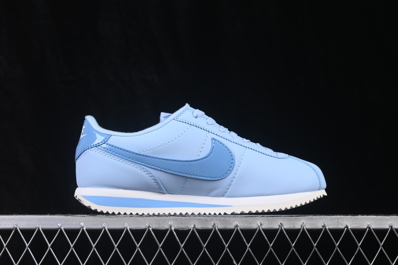 Nike Classic Cortez Retro Running Shoes with Vintage Design - IV5675-100