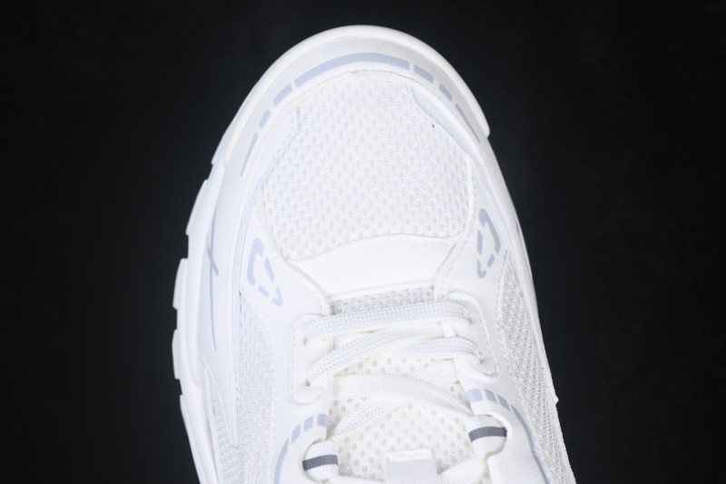 Louis Vuitton Tatic Runner Casual Running Shoes with Mesh and Tech Fabric Upper - Gray