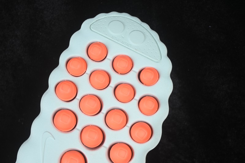 Nike Mind 001 Neuromuscular Foot Massage Slippers with 22 Energy Pods - HQ4309-300