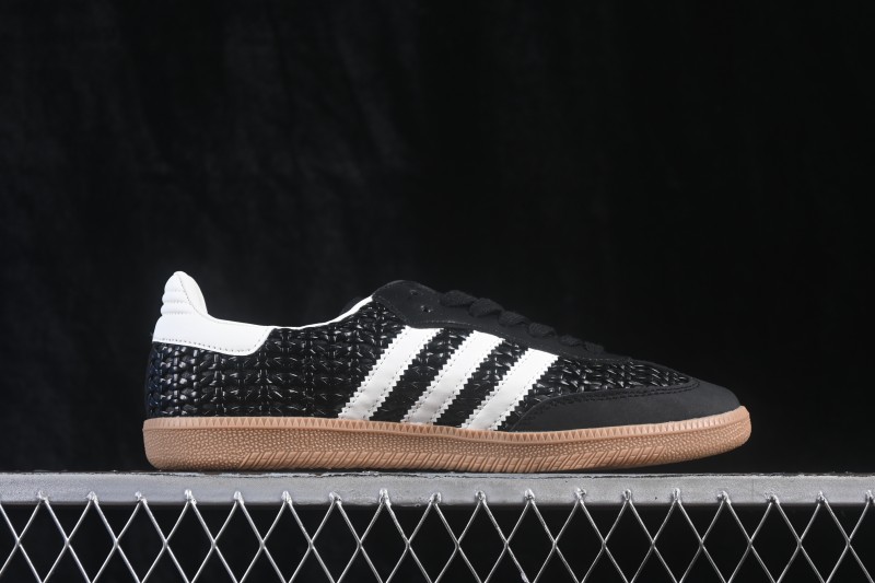 Adidas Samba OG Classic Skateboarding Shoes with Retro Leather Upper - HQ9282