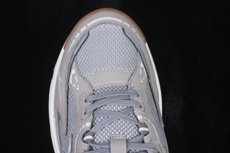 LV Tatic Runner Louis Vuitton Sneakers with Mesh and Tech Fabric - Gray