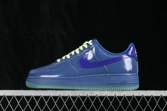 Nike Air Force 1 '07 Low Skateboarding Shoes with Full-Length Air Cushion - IO4489-400