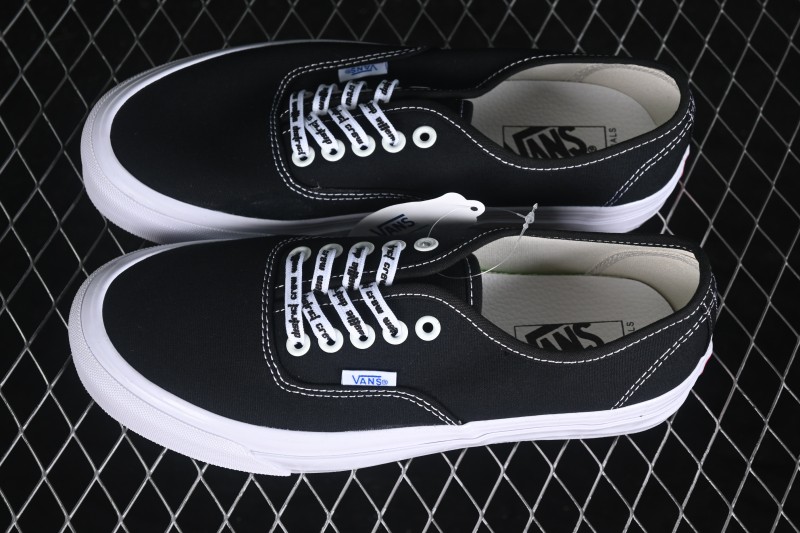 Vans Authentic 44 Low-Top Casual Skateboarding Shoes with Vulcanized Sole - VN0A4BV91WX