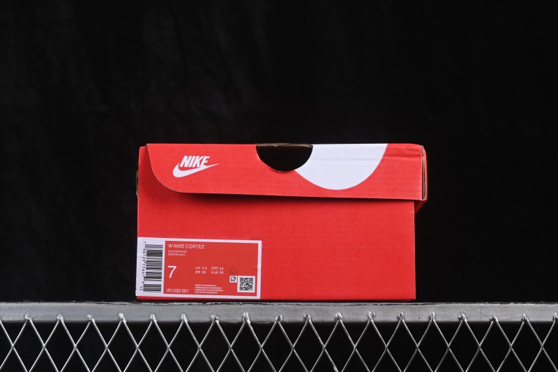Nike Classic Cortez Leather Vintage Running Shoes - IR1332-001