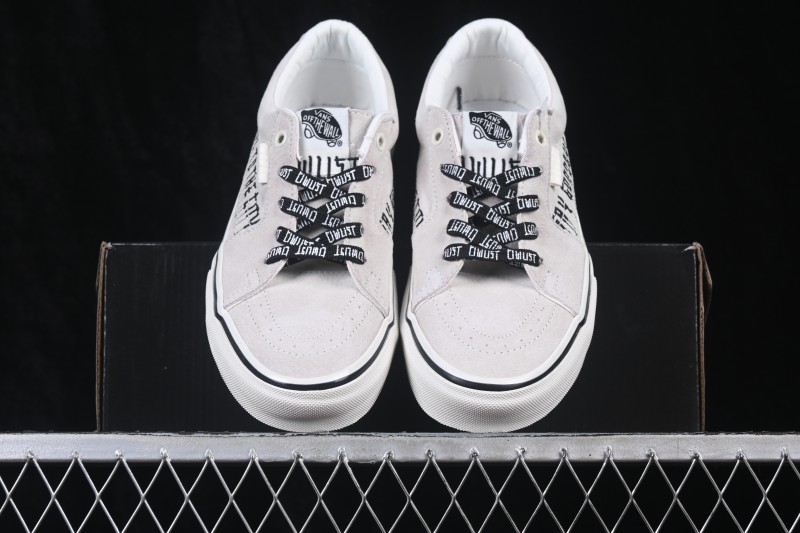 Vans Skate Sk8-Low Retro Skateboarding Shoes with Classic Low-Top Design - VN0A5FCF6FB