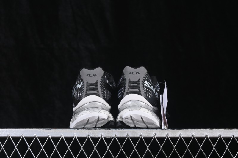 Salomon XT-4 GTX Outdoor Trail Running Shoes with GORE-TEX Waterproof Protection and Agile Chassis - 479534-33