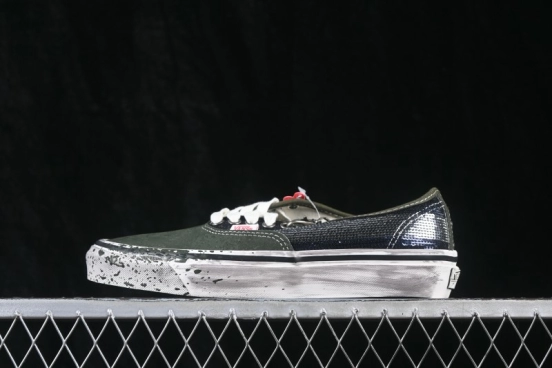 Vans Authentic 44 Premium Low-Top Skateboarding Shoes - VN000DB824O