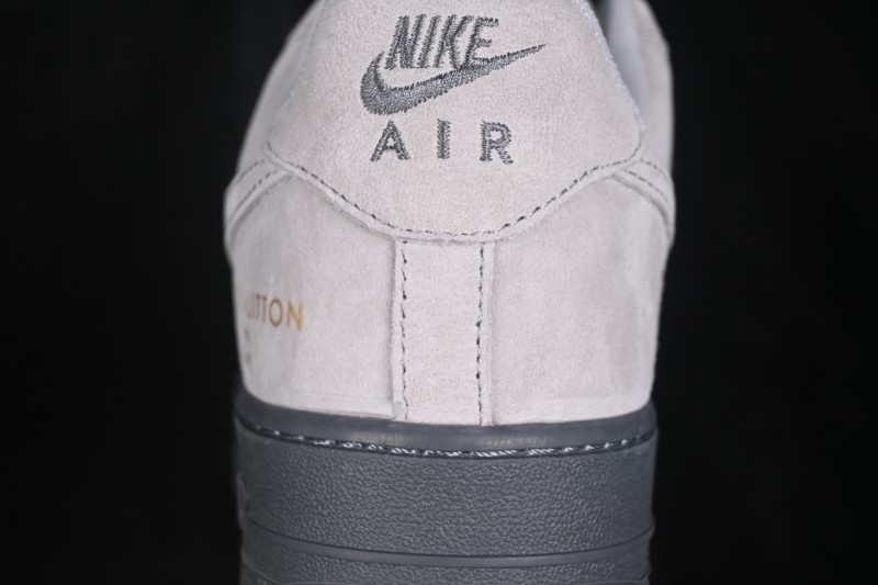 Nike Air Force 1 '07 Low Basketball Shoes with Full-Length Air Cushion - KD1688-010