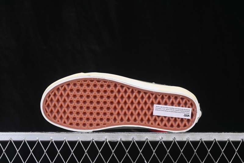Vans Old Skool 36 Low Top Skate Shoes - VN000DC0FNG