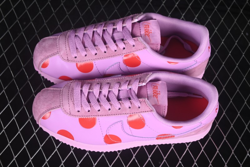 Nike Classic Cortez Leather Retro Running Shoes - IR1332-500