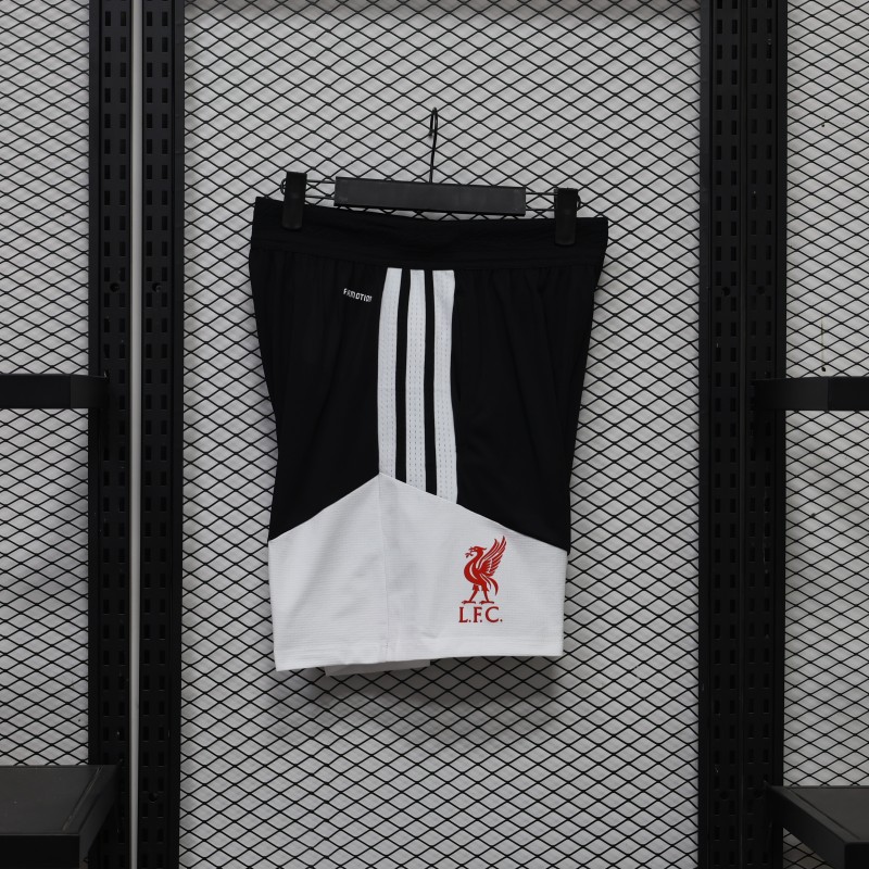 Player Version 26/27 Liverpool Black Shorts with Pockets