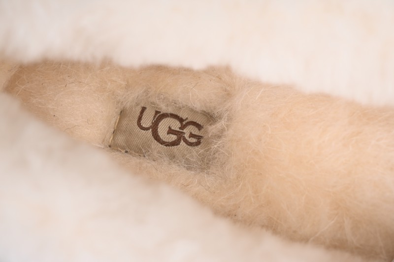 UGG Zora Lightweight Comfort Casual Flats - 1178111