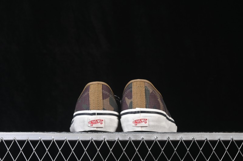 Vans Authentic Lx Low-Top Casual Vulcanized Skate Shoes - VN000D9NWVD