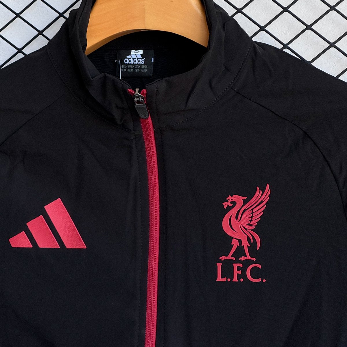 25/26 Liverpool Black/Red Full Zipper Windbreaker + Long Pants